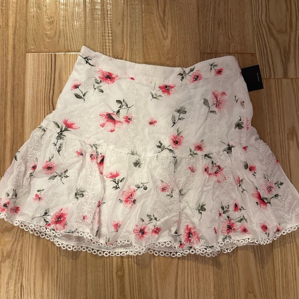 Floral Ruffle Mini Skirt White with Pink Flowers - Size Small